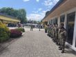 Branno-portov de s iernymi baretmi